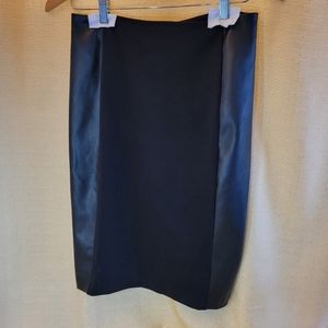 Michael Kors Faux Leather Knit Pencil Skirt Black Size 4/6 Gold Zip Clos…